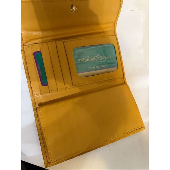 Michael Stevens Women's Tooled Genuine Leather Checkbook Wallet Yellow OS NWOT - Picture 5 of 6